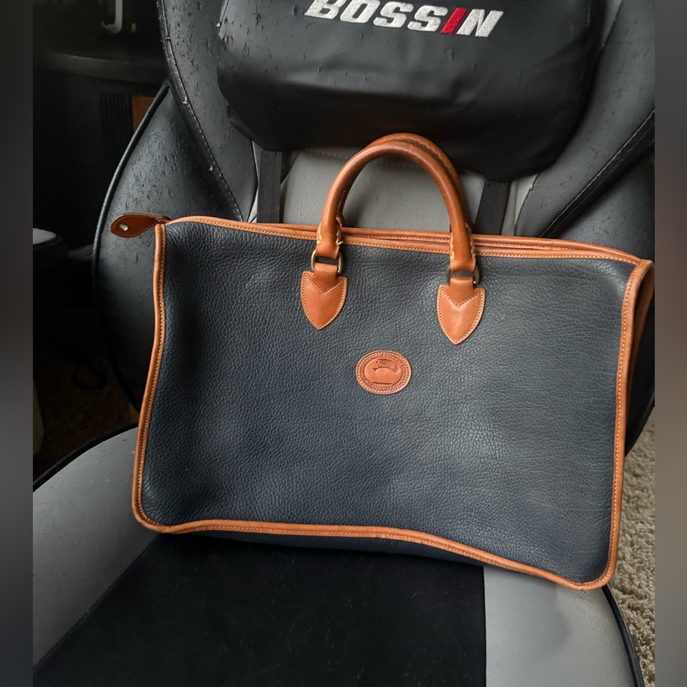 Dooney & Bourke X-Large black laptop tote purse
16”